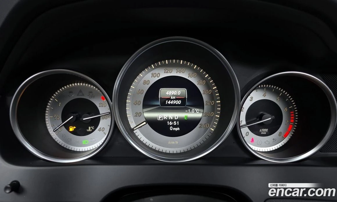 Mercedes-Benz C 200 CGI Avantgarde Style Package, снимка 8 - Автомобили и джипове - 55945446