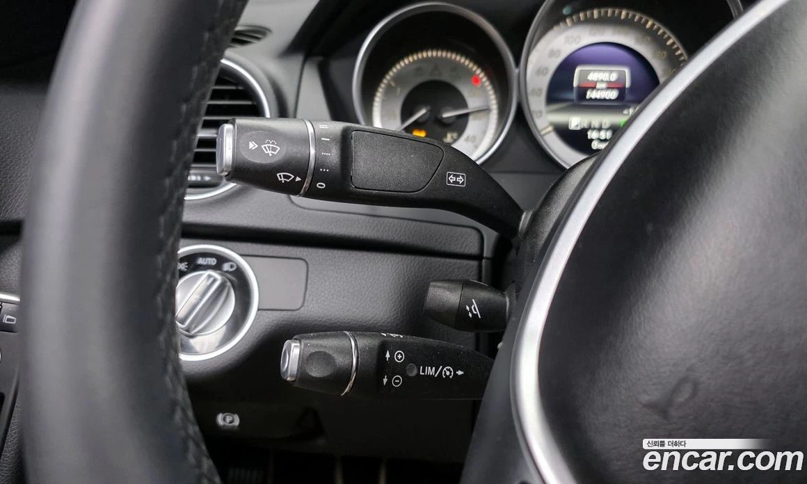 Mercedes-Benz C 200 CGI Avantgarde Style Package, снимка 17 - Автомобили и джипове - 55945446