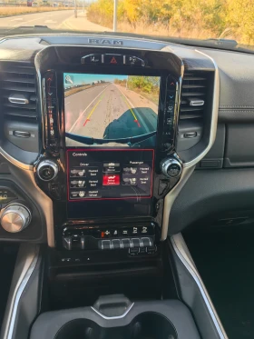 Dodge RAM 1500 LARAMIE 5.7 HEMI, снимка 13