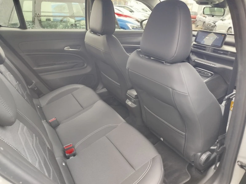 Jeep Avenger АLTITUDE 1.2 e-Hybrid 48V Petrol 100 hp 6-DCT, снимка 10 - Автомобили и джипове - 49748901