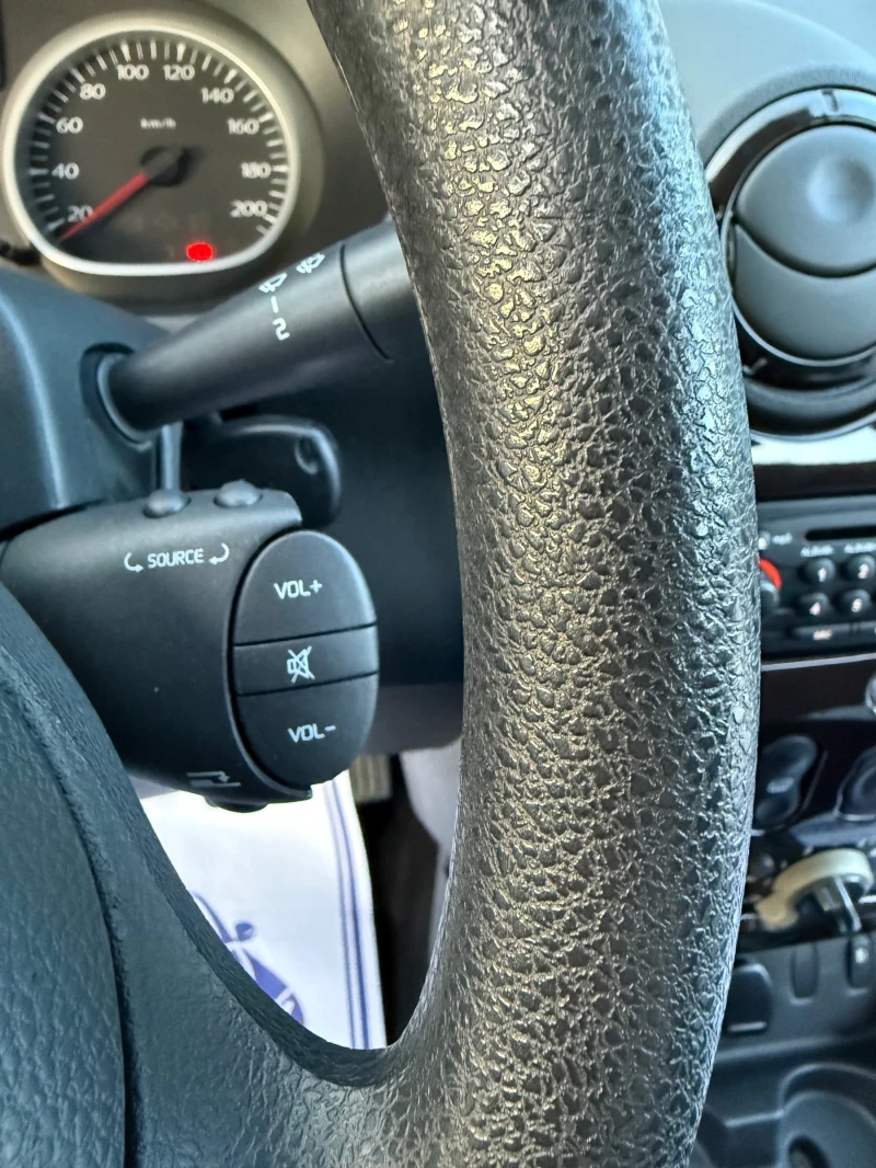 Dacia Duster 1.6i GPL, снимка 15 - Автомобили и джипове - 52817530