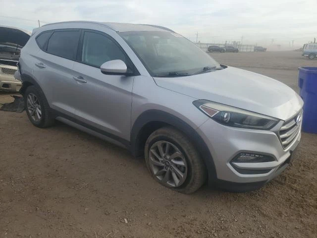 Hyundai Tucson 2.0L 4 All wheel drive, снимка 7 - Автомобили и джипове - 52974208