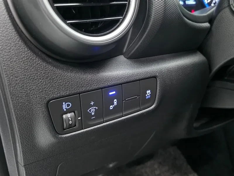 Hyundai Kona 1.6T, снимка 13 - Автомобили и джипове - 54257054