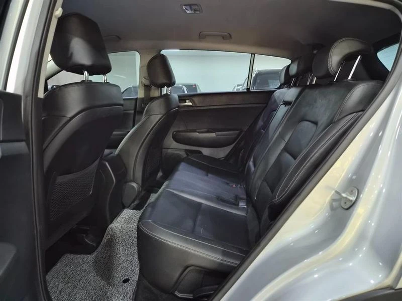 Kia Sportage 2.0 136 hp Automatic, снимка 13 - Автомобили и джипове - 55740017