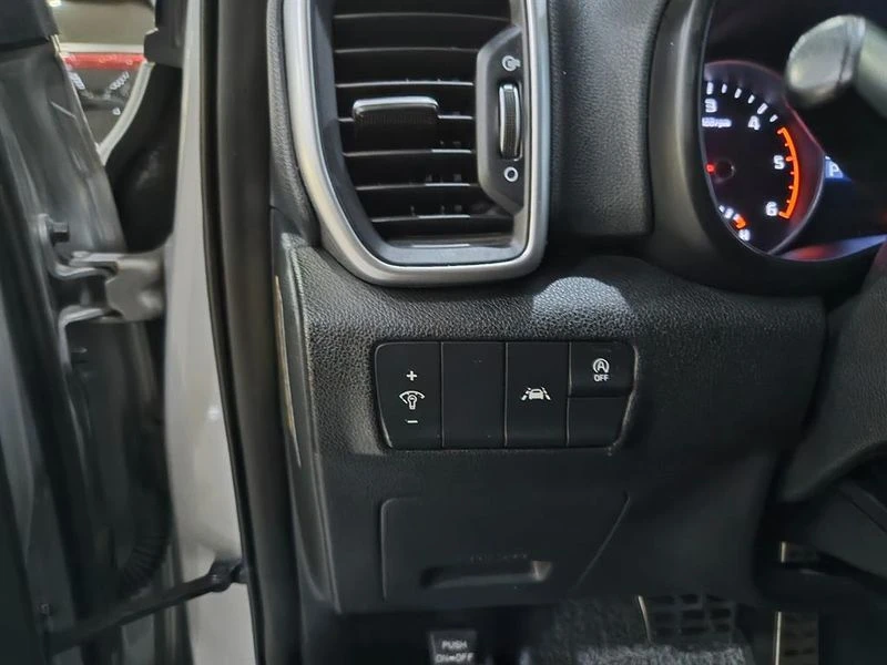 Kia Sportage 2.0 136 hp Automatic, снимка 15 - Автомобили и джипове - 55740017