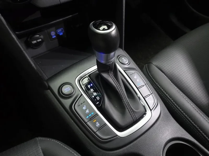 Hyundai Kona 1.6 Turbo 4Wd Modern Pop, снимка 9 - Автомобили и джипове - 55749051