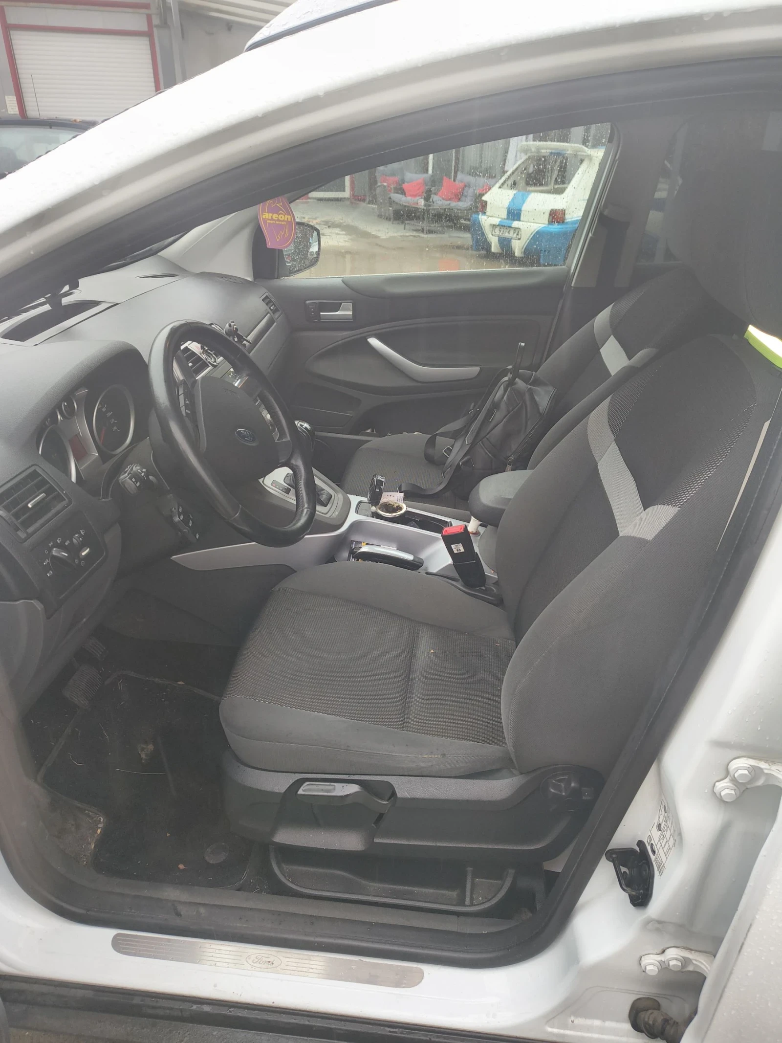 Ford Kuga 2.0 TDCI - изображение 6