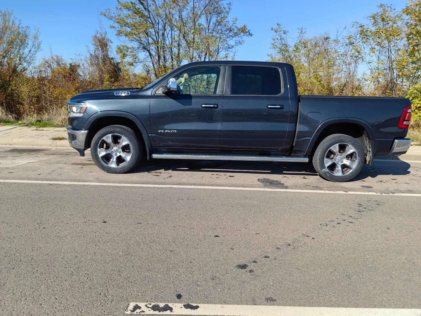 Dodge RAM 1500 LARAMIE 5.7 HEMI | Mobile.bg   3