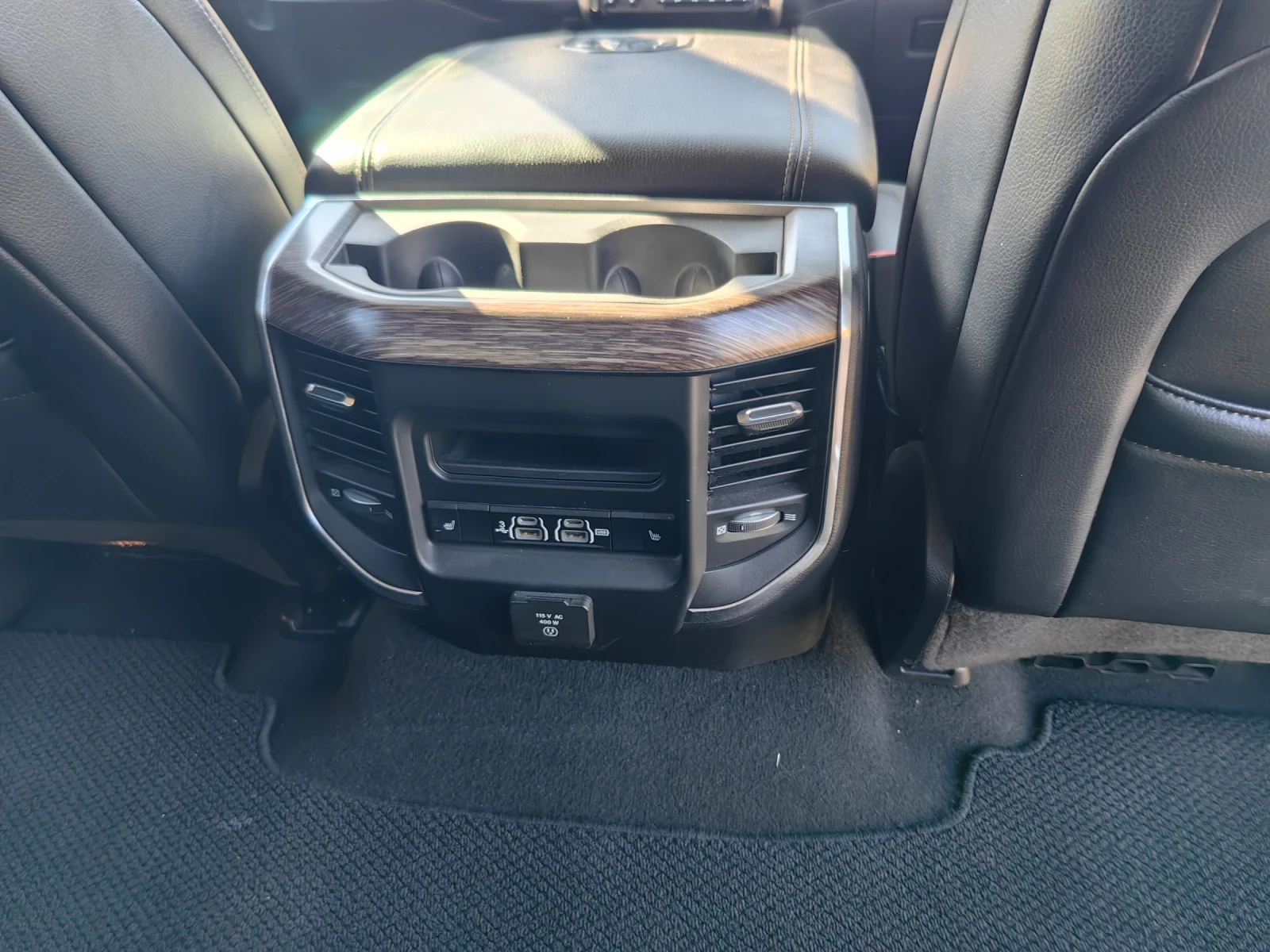 Dodge RAM 1500 LARAMIE 5.7 HEMI | Mobile.bg   11