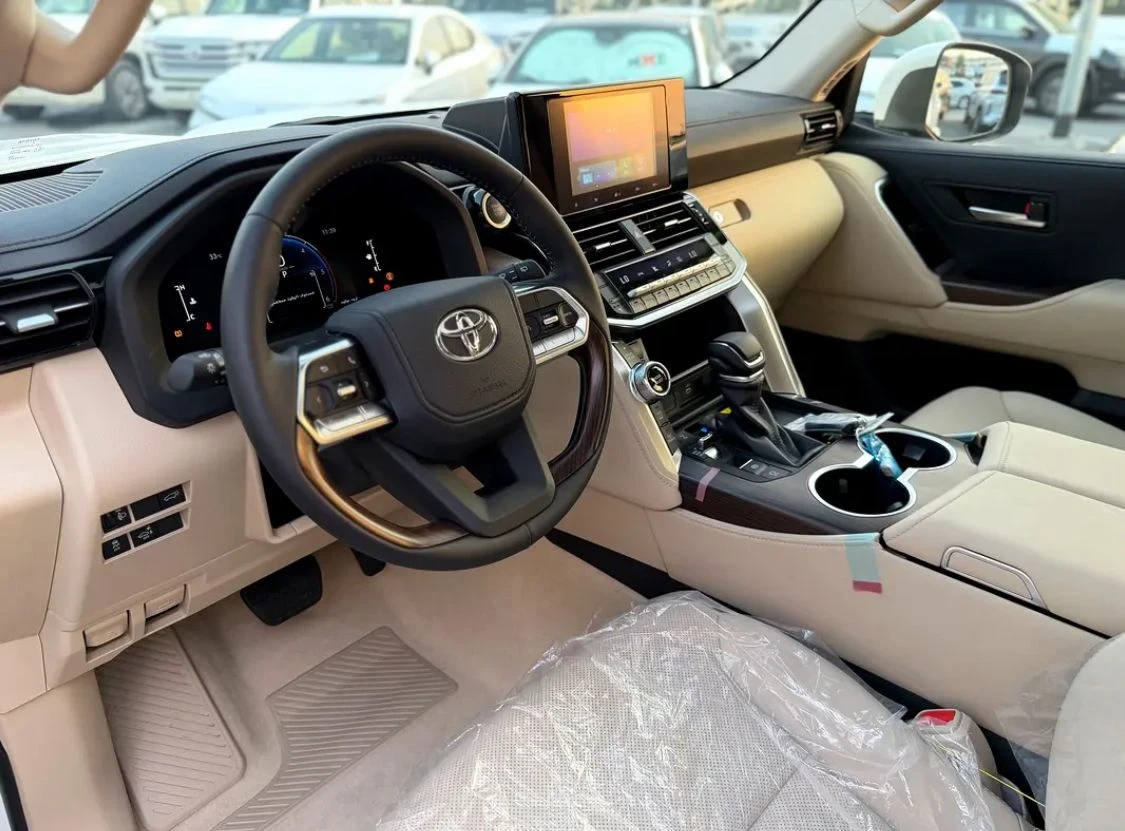 Toyota Land cruiser 300 GXR 3.3L V6 Turbo-Diesel 303HP , снимка 7 - Автомобили и джипове - 54196680