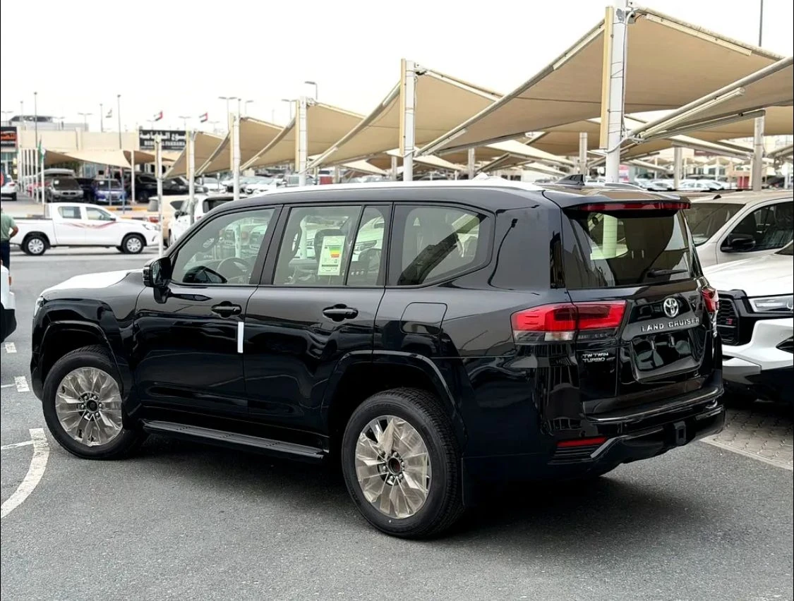 Toyota Land cruiser 300 GXR 3.3L V6 Turbo-Diesel 303HP , снимка 6 - Автомобили и джипове - 54196680