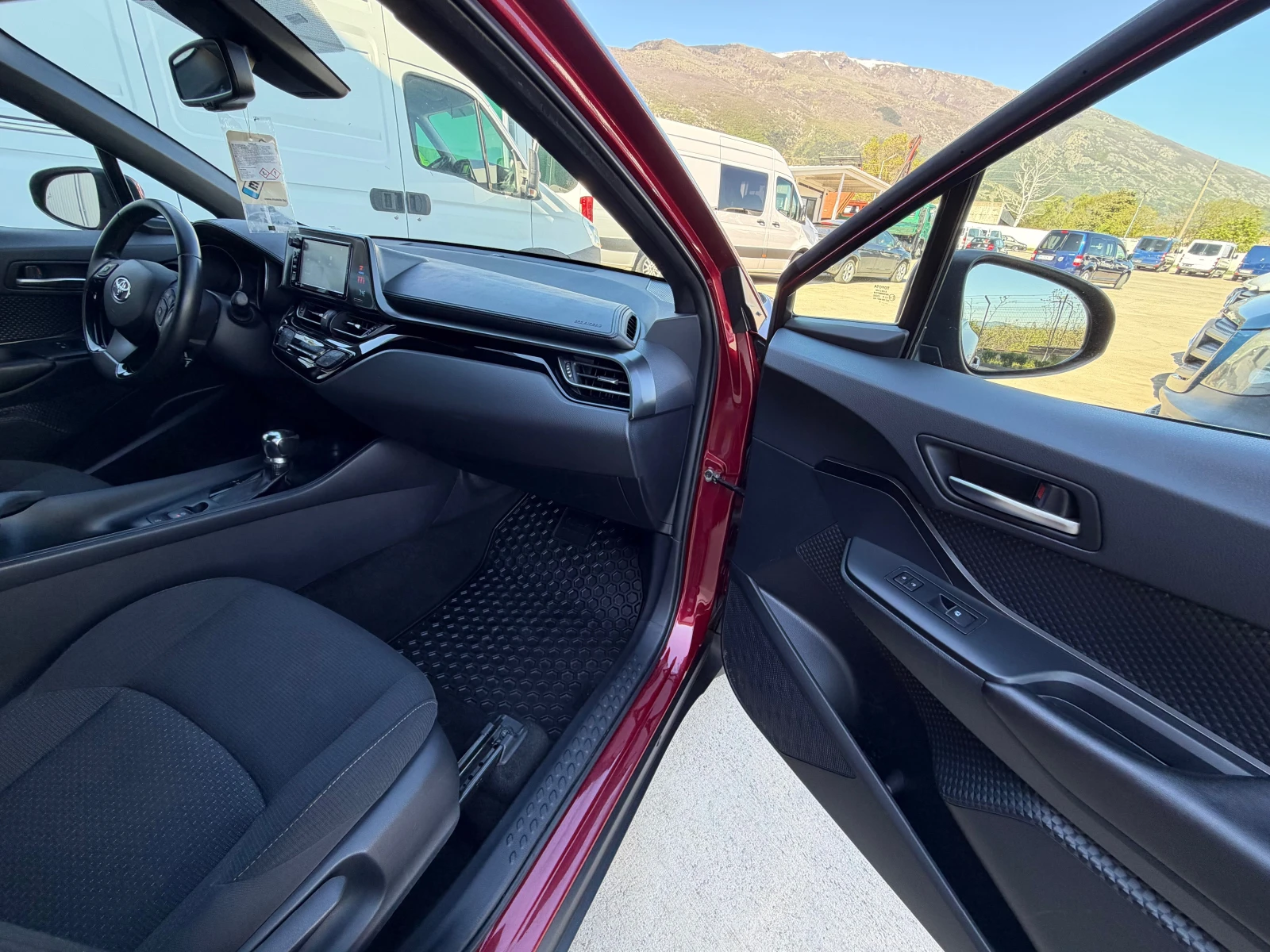 Toyota C-HR 2.0i!FULL!Дистроник!, снимка 7 - Автомобили и джипове - 54373633