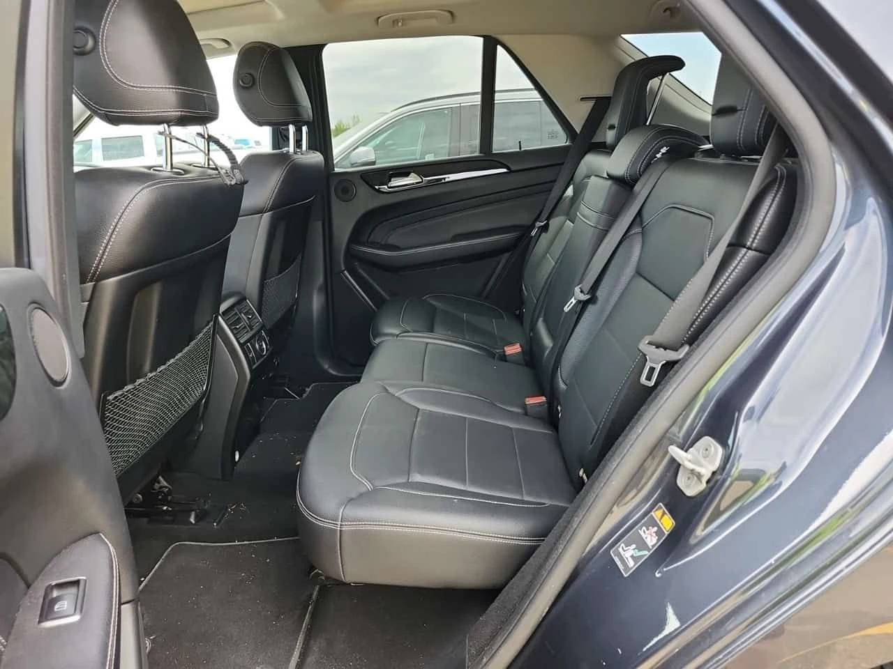 Mercedes-Benz ML 350 * BLUETEC * ПОДГРЕВИ * H/K * PANO * CARFAX, снимка 12 - Автомобили и джипове - 54847456