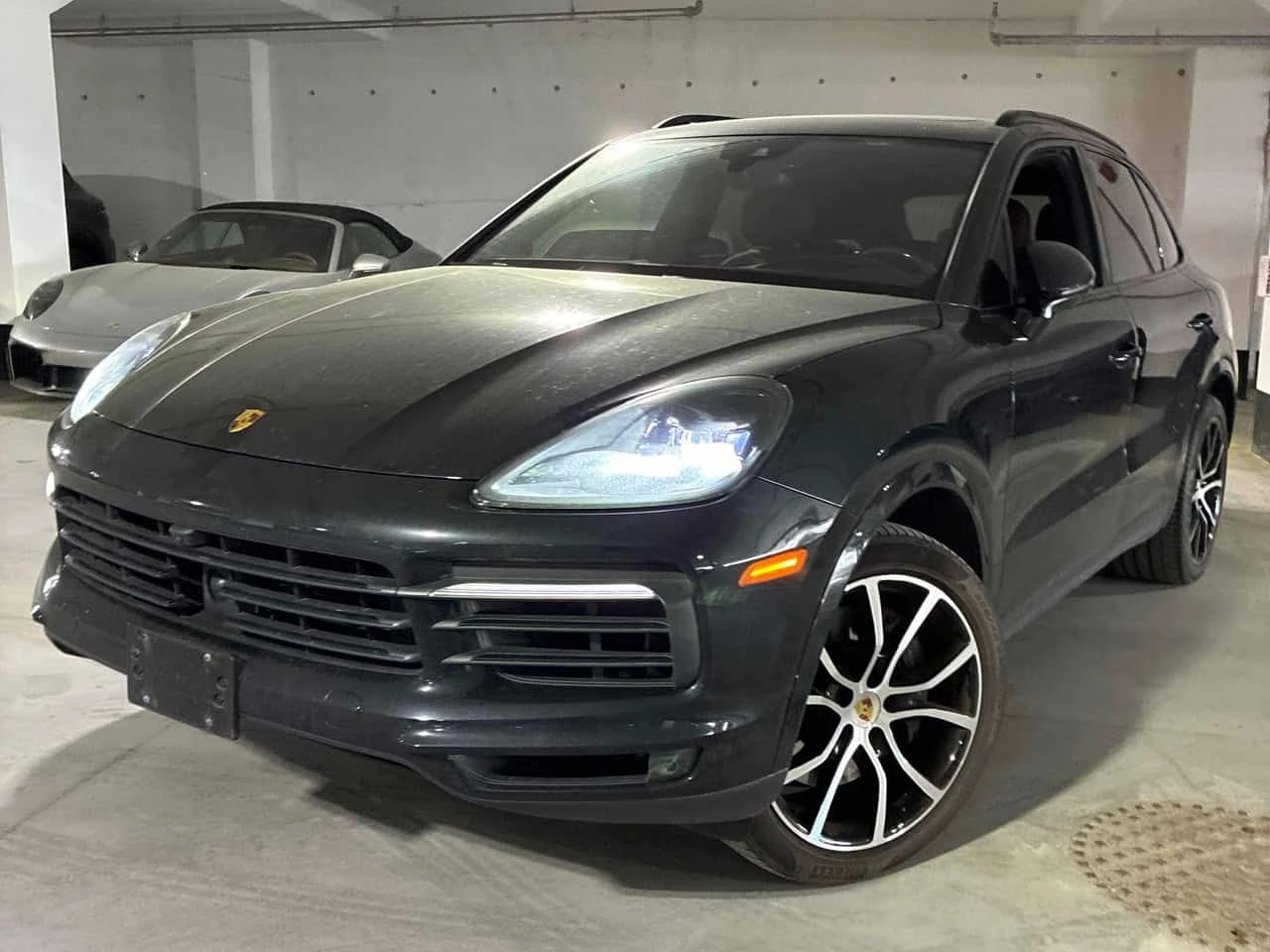 Porsche Cayenne * ГЛАВНО ПРЕДСТАВИТЕЛСТВО* ДИСТРОНИК* 360КАМ* ПАНО, снимка 2 - Автомобили и джипове - 55023999