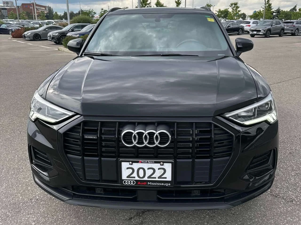 Audi Q3 45 TFSI quattro/ПАНОРАМА/ГУМИ+ ДЖАНТИ/ОТ AUDI, снимка 2 - Автомобили и джипове - 55068873