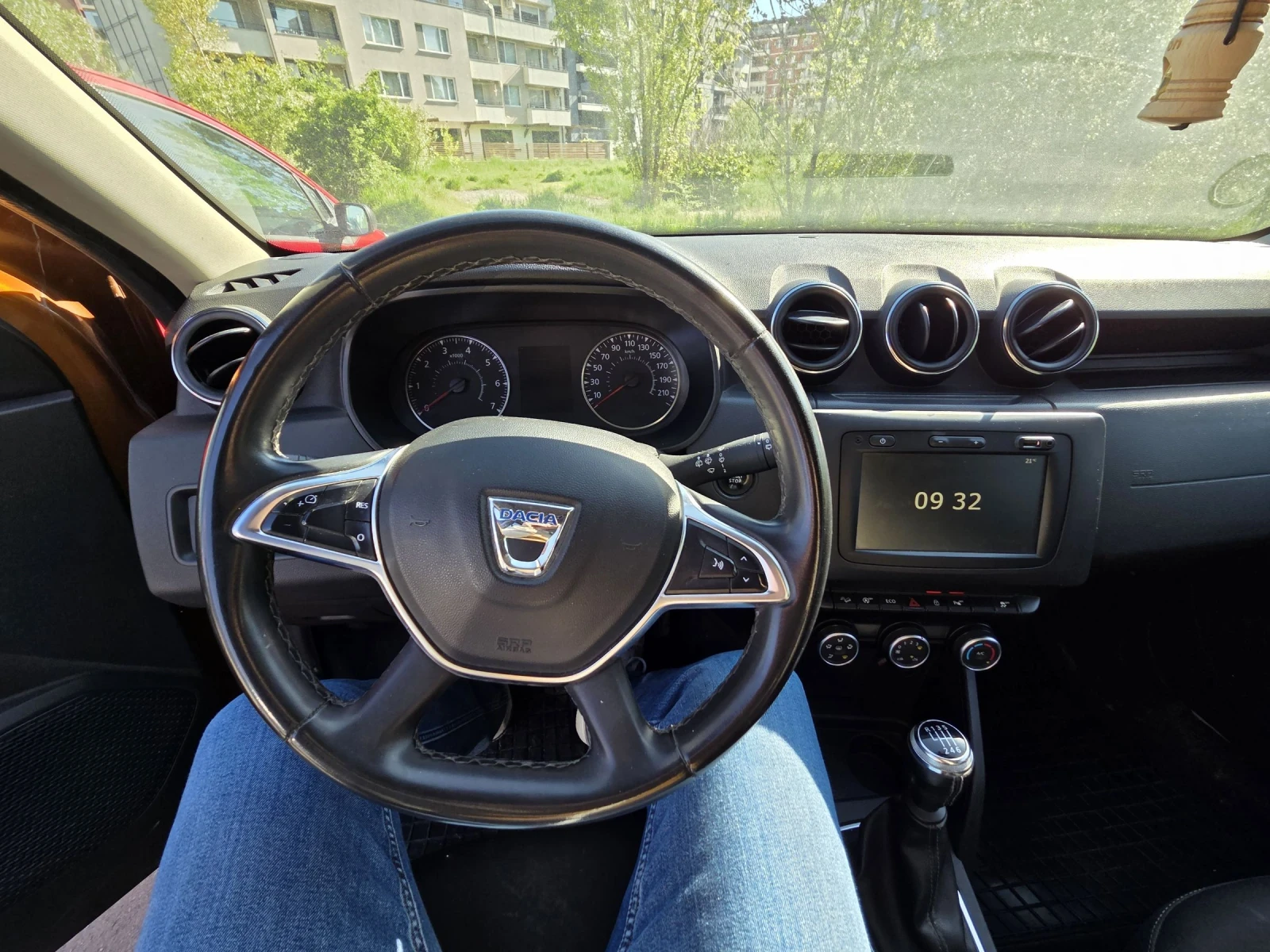 Dacia Duster 1.5DCI-110ps / 4x4 / N1 / keyless, снимка 9 - Автомобили и джипове - 55196359