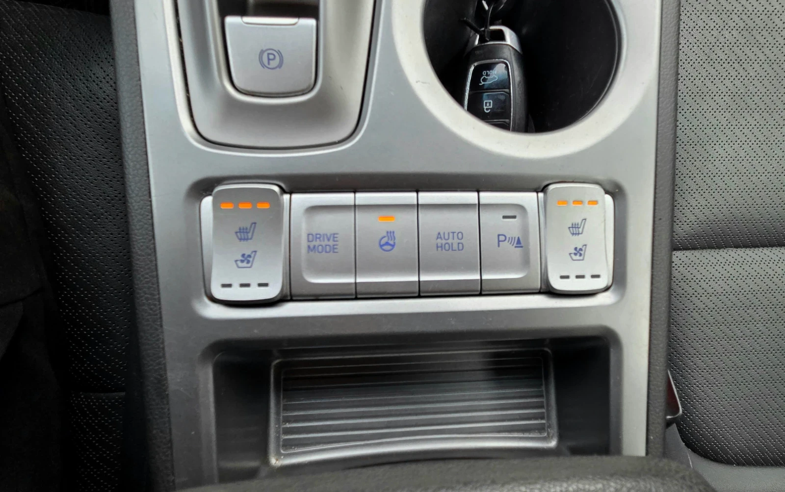 Hyundai Kona SOH100%/Premium, снимка 12 - Автомобили и джипове - 56732243