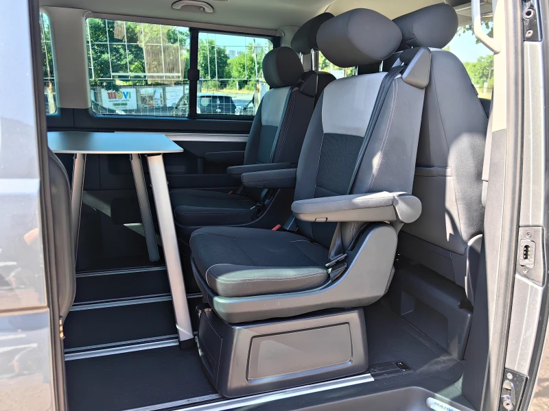 VW Multivan 2.0TDI!140k.c.!ШВЕЙЦАРИЯ!8 МЕСТА!ТОП СЪСТОЯНИЕ!, снимка 12 - Бусове и автобуси - 52956311
