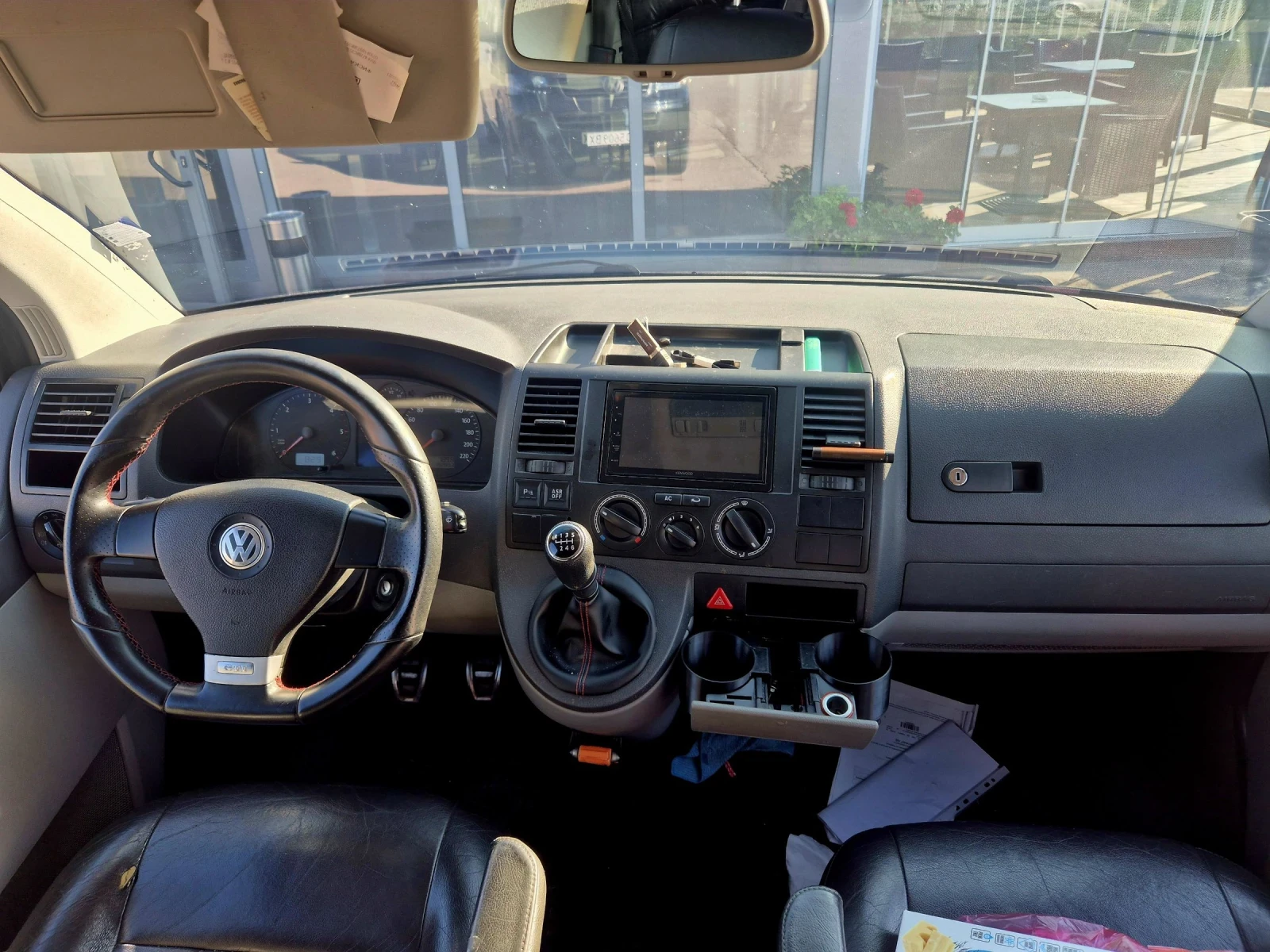 VW Transporter 131кс.  Холандия Едишън, снимка 5 - Бусове и автобуси - 53636521