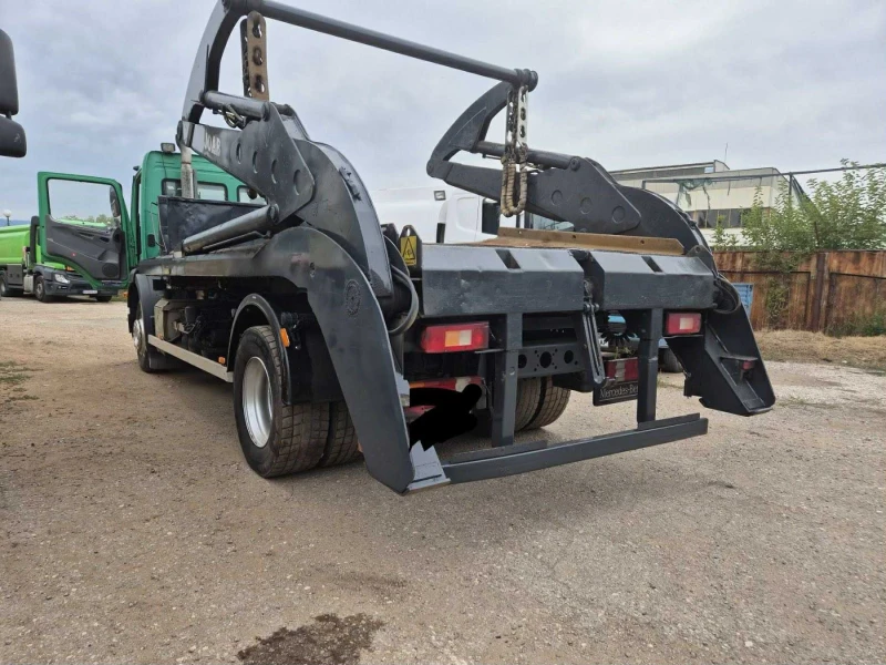 Mercedes-Benz 1824 Контейнеровоз с излизаща тава за втори контейнер , снимка 5 - Камиони - 51544356