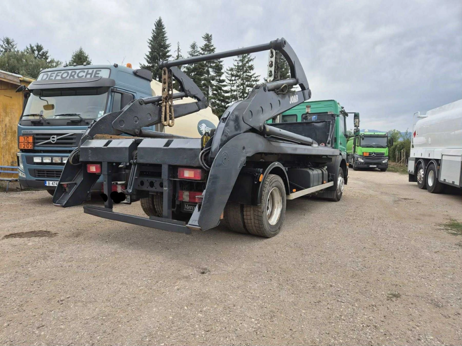 Mercedes-Benz 1824 Контейнеровоз с излизаща тава за втори контейнер  - изображение 6