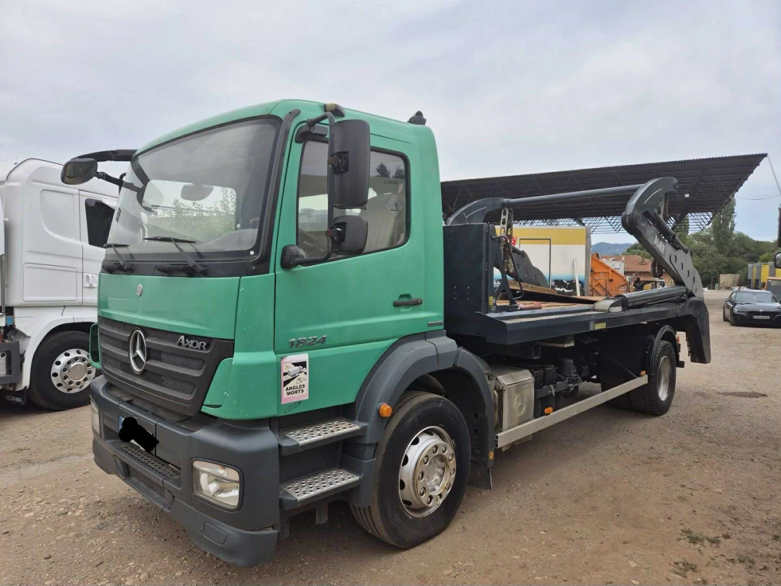 Mercedes-Benz 1824 Контейнеровоз с излизаща тава за втори контейнер  - изображение 2