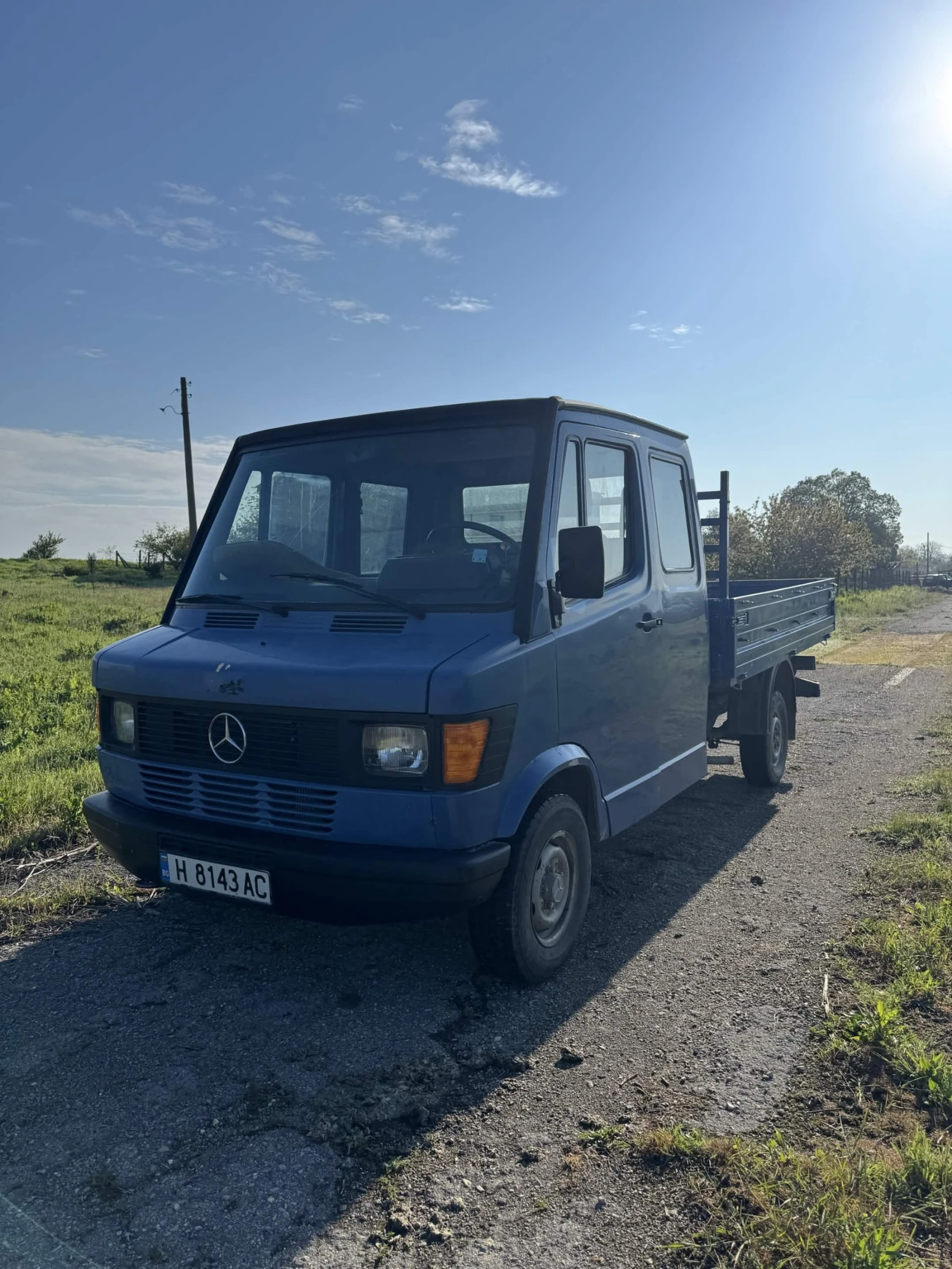 Mercedes-Benz 208