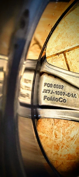    215/55R17  Ford | Mobile.bg    8