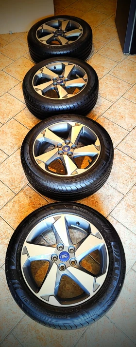        215/55R17  Ford