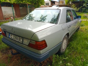 Mercedes-Benz 124, снимка 5