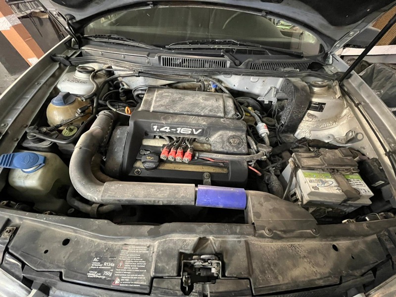 VW Golf 1.4 16 v бензин газ, снимка 3 - Автомобили и джипове - 46246555