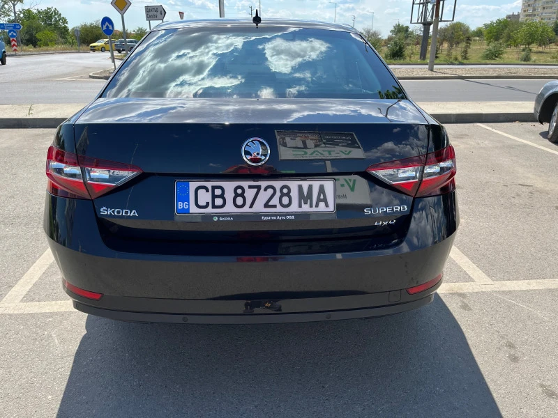 Skoda Superb, снимка 5 - Автомобили и джипове - 46233713