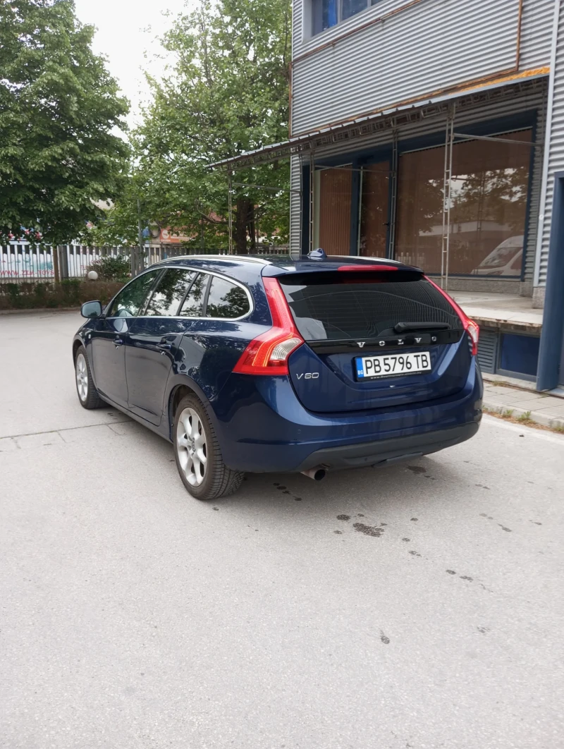 Volvo V60, снимка 6 - Автомобили и джипове - 47525772