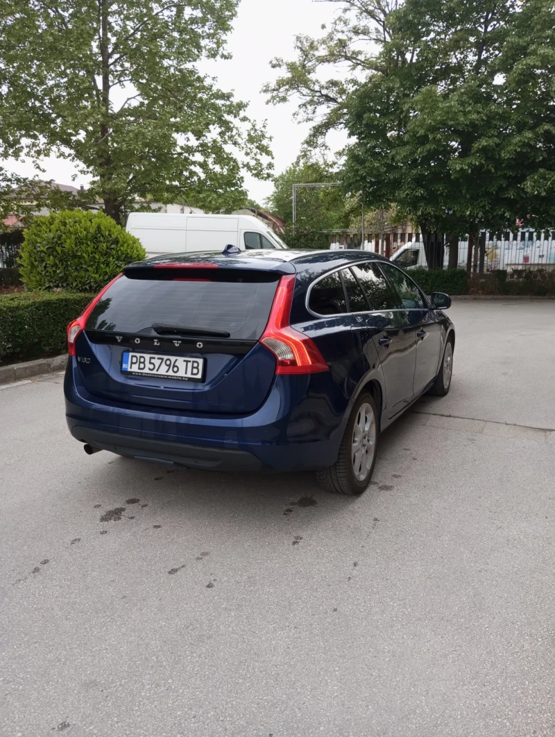 Volvo V60, снимка 5 - Автомобили и джипове - 47525772