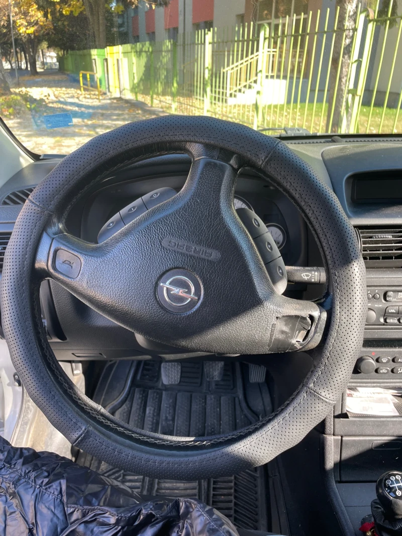 Opel Astra 1.6, снимка 6 - Автомобили и джипове - 47865150