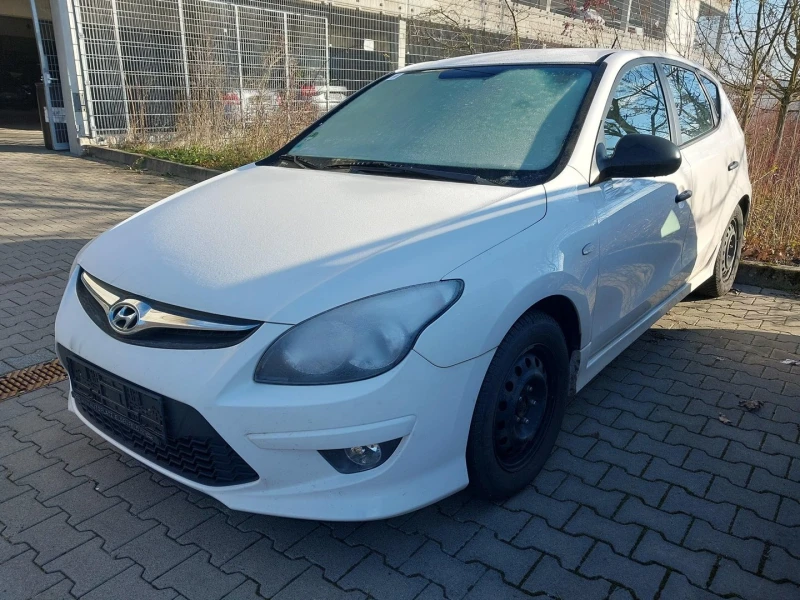 Hyundai I30 1.4 benzin, снимка 1 - Автомобили и джипове - 48732857