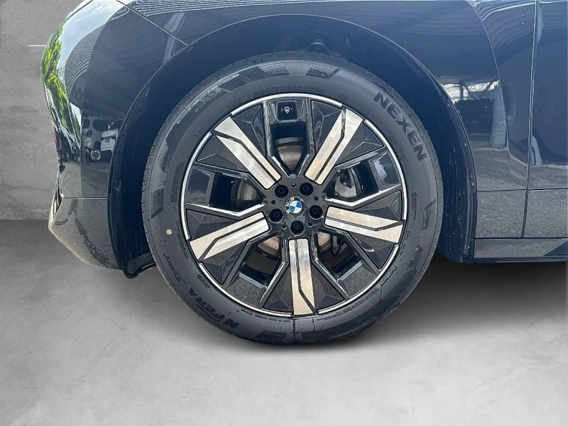BMW iX xDrive45/ FACELIFT/ SPORTPACK/ H&K/ KEYLESS/ , снимка 4 - Автомобили и джипове - 50972867