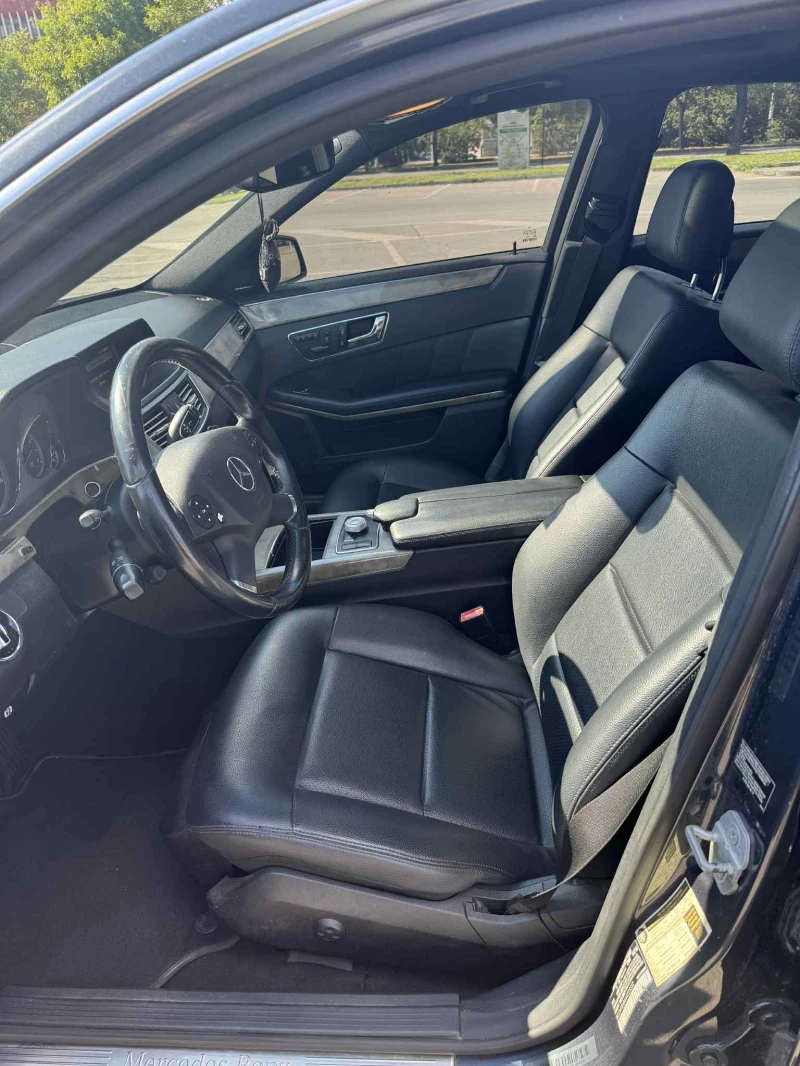 Mercedes-Benz E 350 4matic, снимка 9 - Автомобили и джипове - 51476395