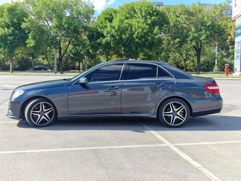 Mercedes-Benz E 350 4matic, снимка 4 - Автомобили и джипове - 51476395