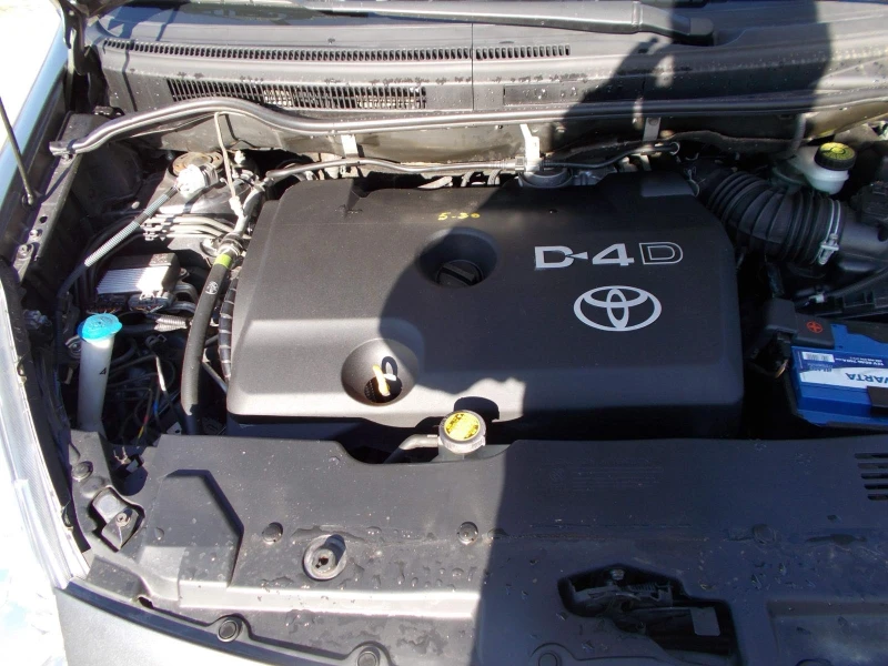 Toyota Corolla verso, снимка 9 - Автомобили и джипове - 52632417