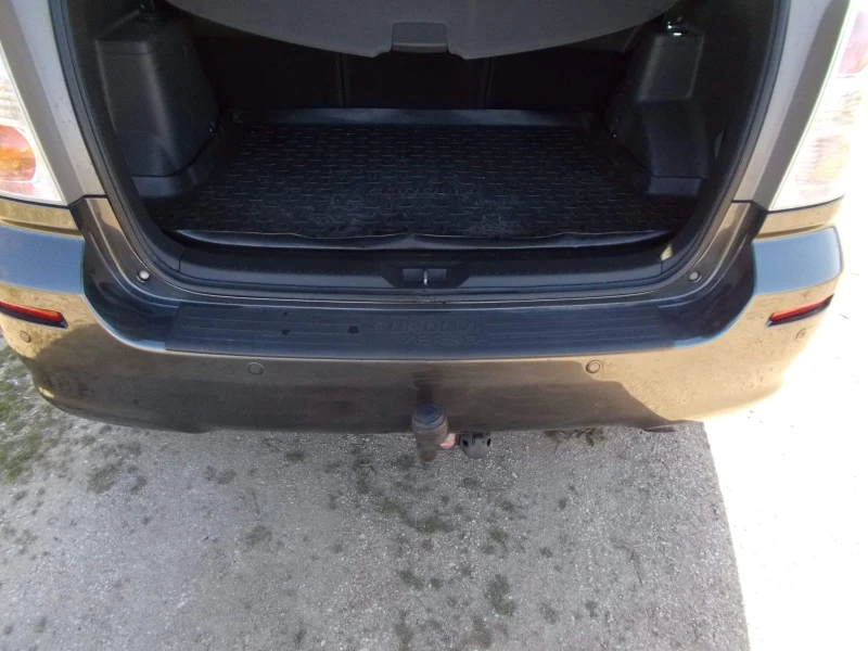 Toyota Corolla verso, снимка 6 - Автомобили и джипове - 52632417