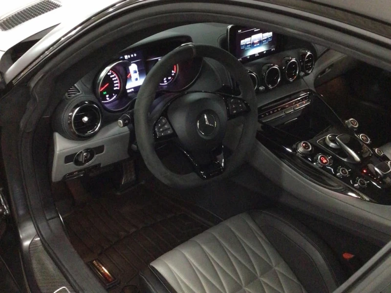 Mercedes-Benz AMG GT C 2018 * CARFAX * БЕЗ ПЪРВОНАЧАЛНА ВНОСКА, снимка 7 - Автомобили и джипове - 52665777
