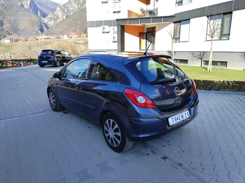 Opel Corsa 1.2 16v 75hp Клима Мулти волан Халогени Уникат , снимка 9 - Автомобили и джипове - 52774357