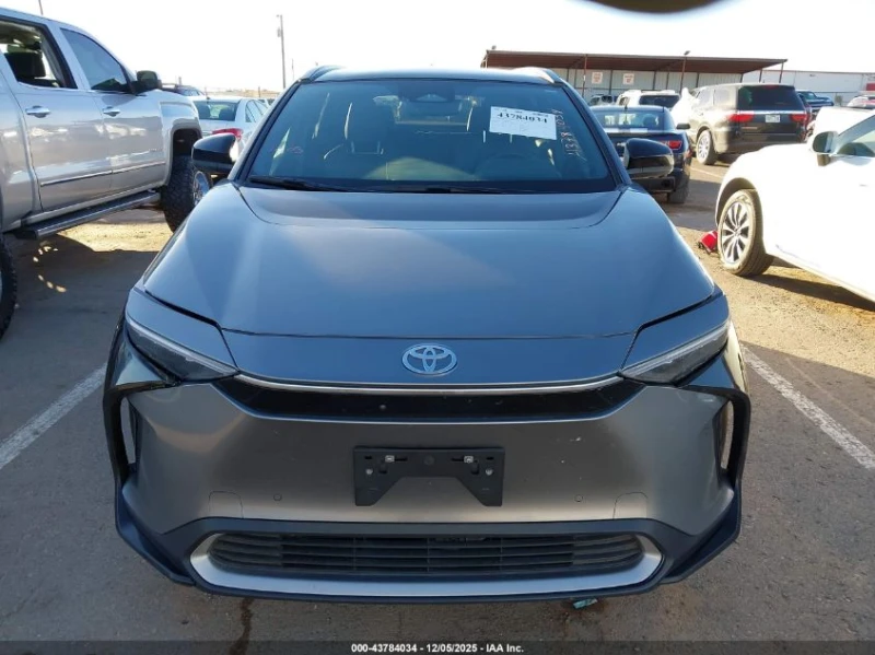 Toyota bZ4X Limited, снимка 13 - Автомобили и джипове - 53182872