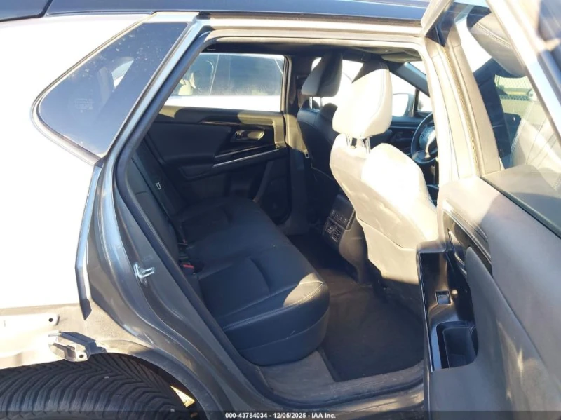 Toyota bZ4X Limited, снимка 8 - Автомобили и джипове - 53182872