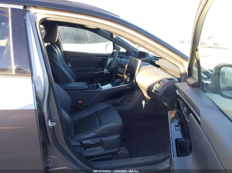 Toyota bZ4X Limited, снимка 5 - Автомобили и джипове - 53182872