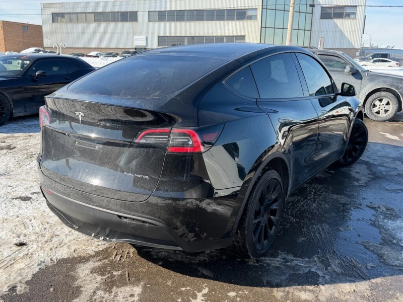 Tesla Model Y LONGE RANGE* 4X4* 360 КАМЕРА* ПАНОРАМА, снимка 4 - Автомобили и джипове - 53522479