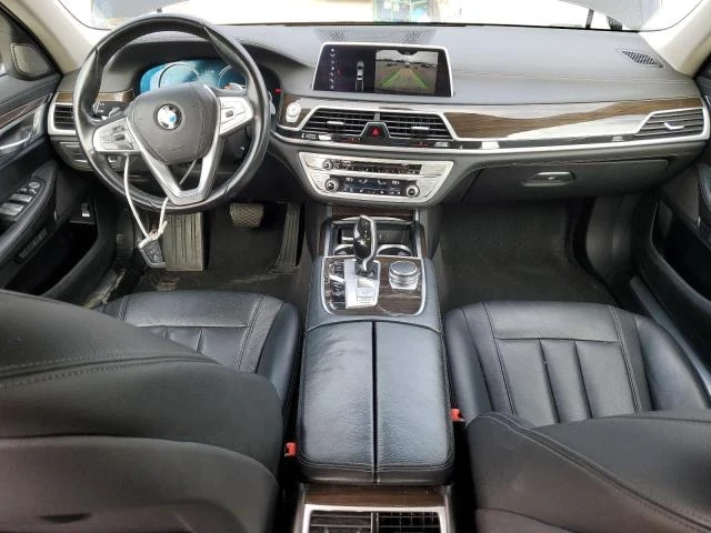 BMW 740 HYBRID* ДИГИТАЛНО* ТАБЛО* МАСАЖ* ОБДУХВАНЕ* LANE* , снимка 8 - Автомобили и джипове - 48770234