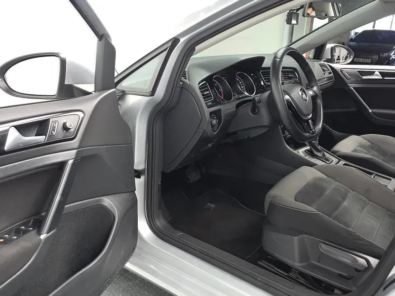 VW Golf 7Th Generation 2.0 Tdi, снимка 10 - Автомобили и джипове - 55748732