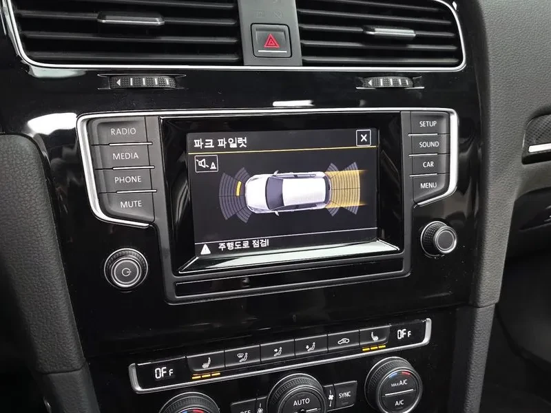 VW Golf 7Th Generation 2.0 Tdi, снимка 14 - Автомобили и джипове - 55748732